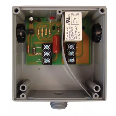Functional Devices RIBU1CW – Enclosed Relay 15Amp SPDT 10-30Vac/dc/12